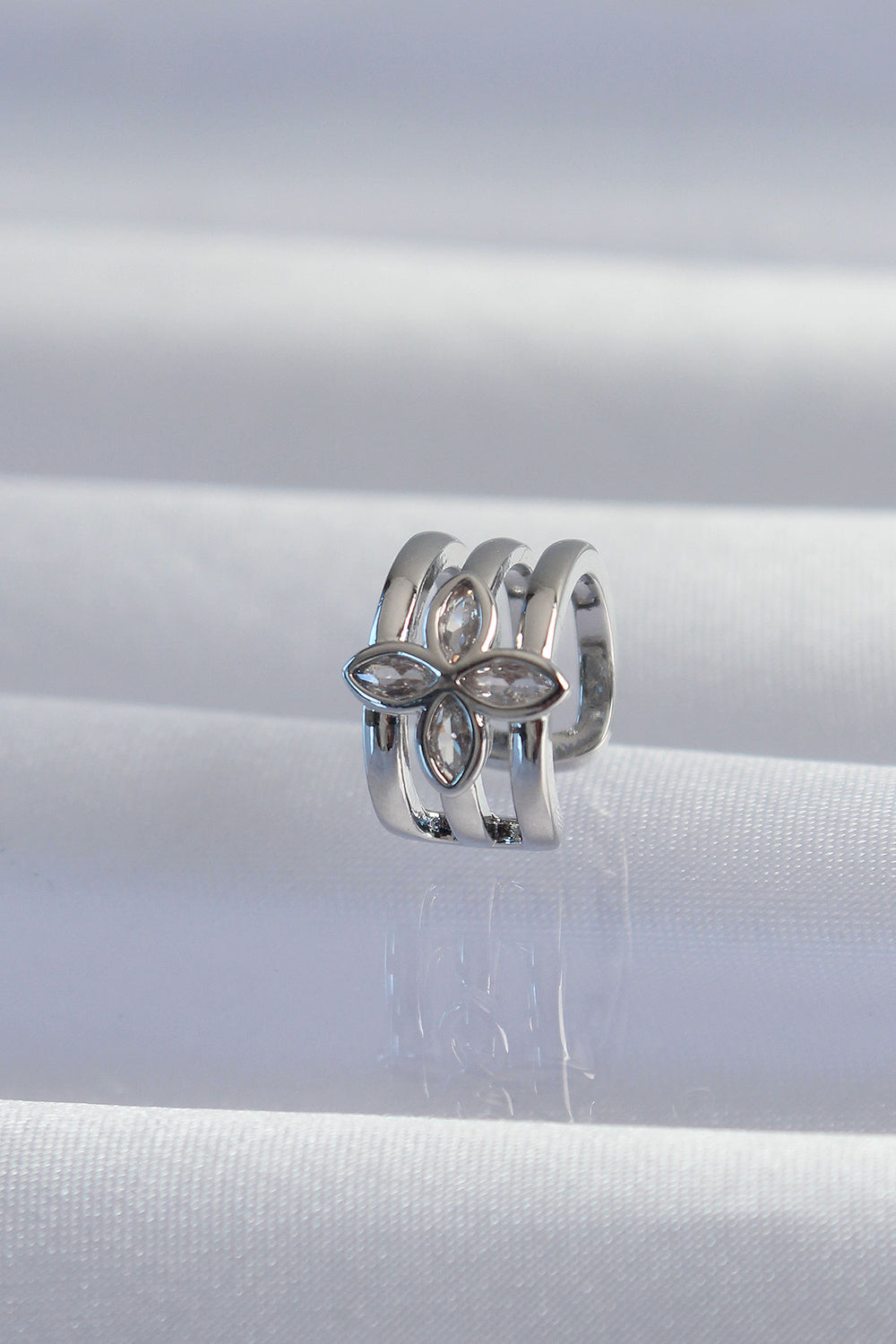 Pirinç Gümüş Renk Yonca Earcuff Küpe TG27BKP9330