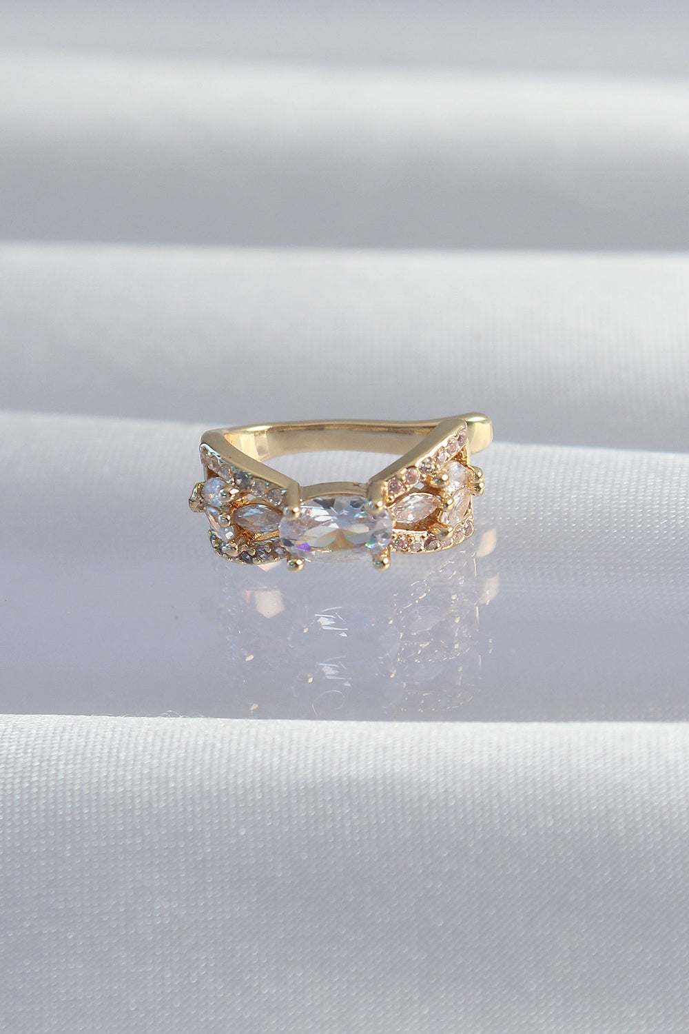 Pirinç Gold Renk Zirkon Taş Kaplama Earcuff Küpe TG27BKP9337