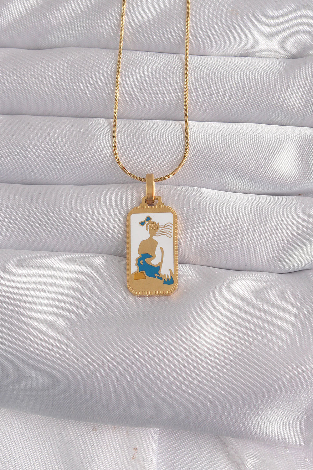 316L Çelik Gold Renk Beyaz Mineli Kız Figür Tarot Kolye TG27BKO9027