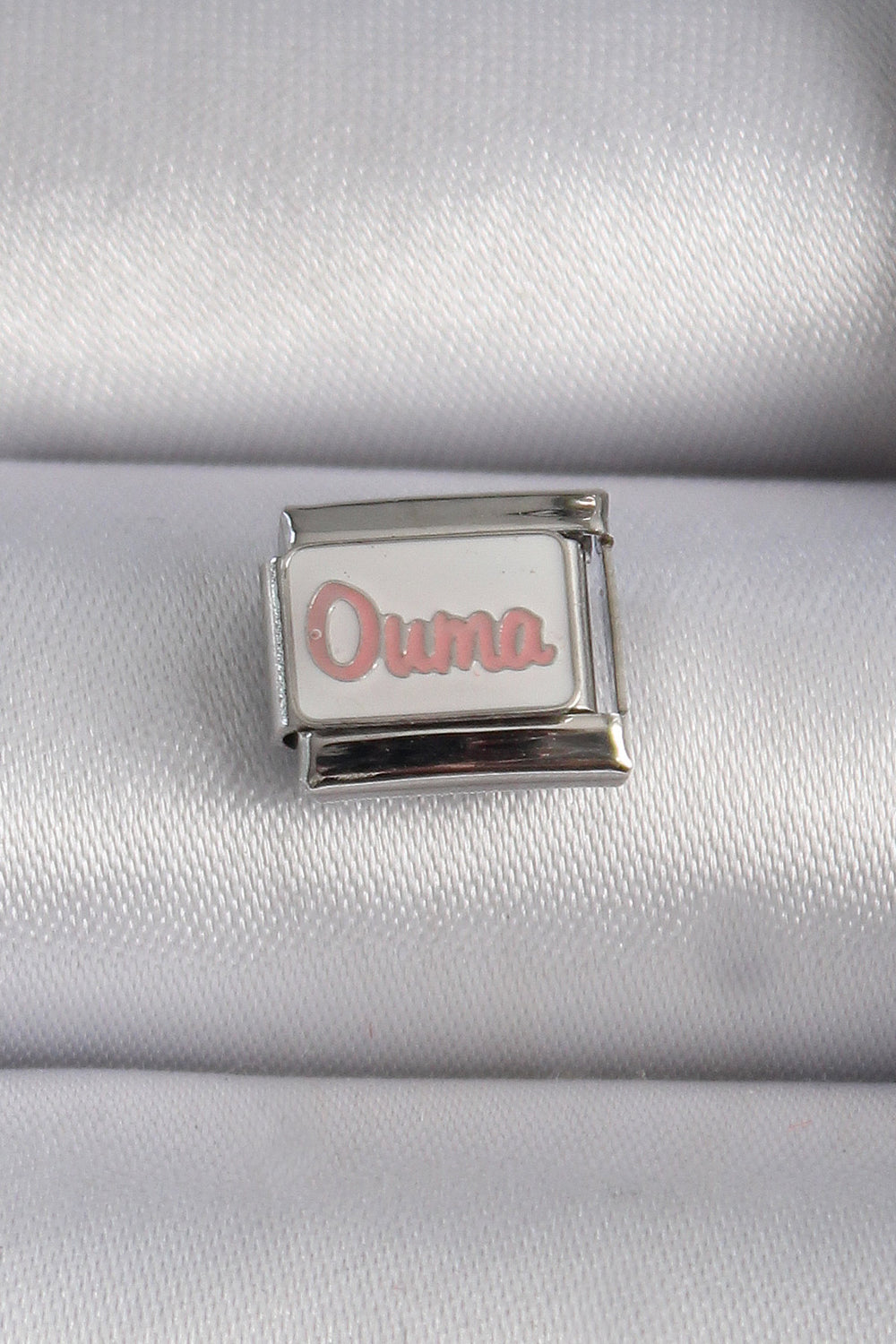 316L Çelik Gümüş Renk Beyaz Pembe Ouma İşlemeli Nomination Charm TG27BC1027