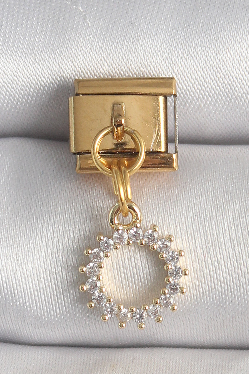 316L Çelik Gold Renk Zirkon Taşlı Sallantı Güneş Model Nomination Charm TG27BC1353