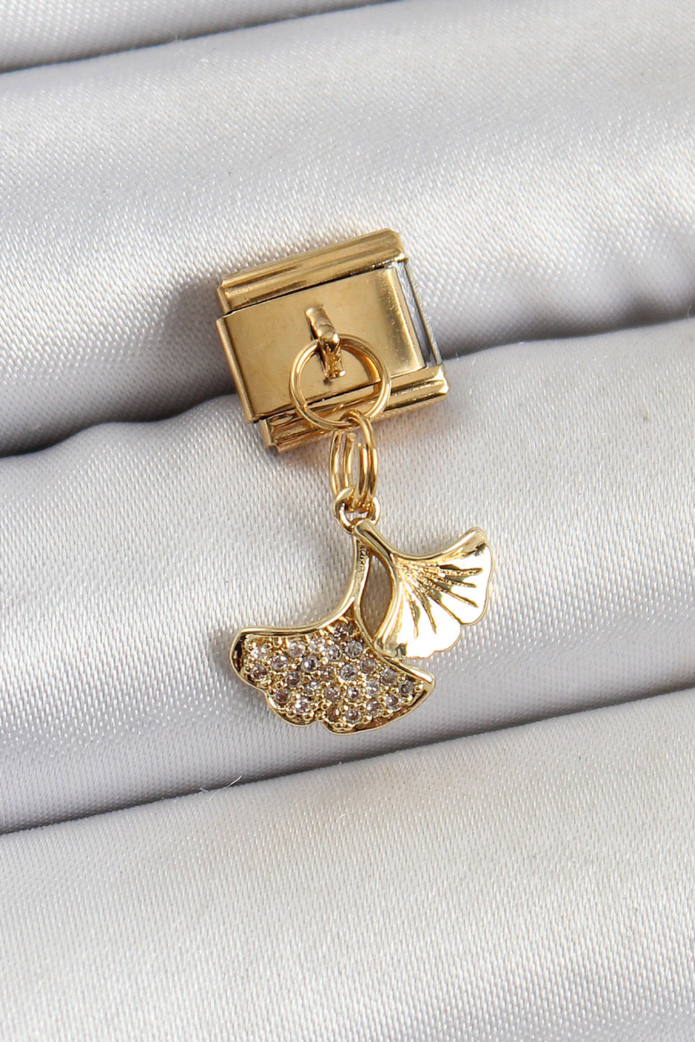 316L Çelik Sallantılı Zirkon Taşlı Balık Kuyruğu Model Gold Renk Nomination Charm TG27BC1404