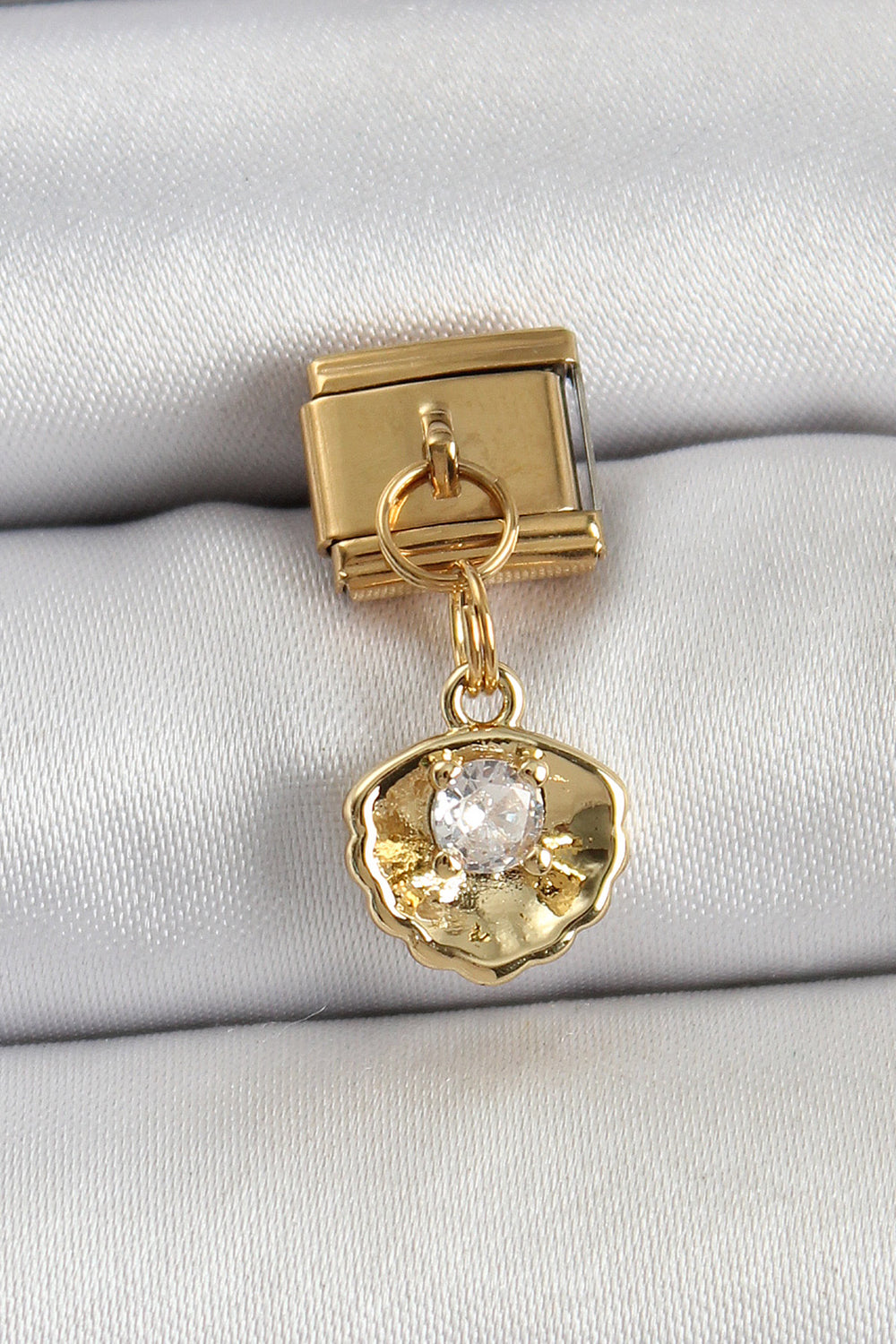 316L Çelik Sallantılı Zirkon Taşlı İstiridye Model Gold Renk Nomination Charm TG27BC1426