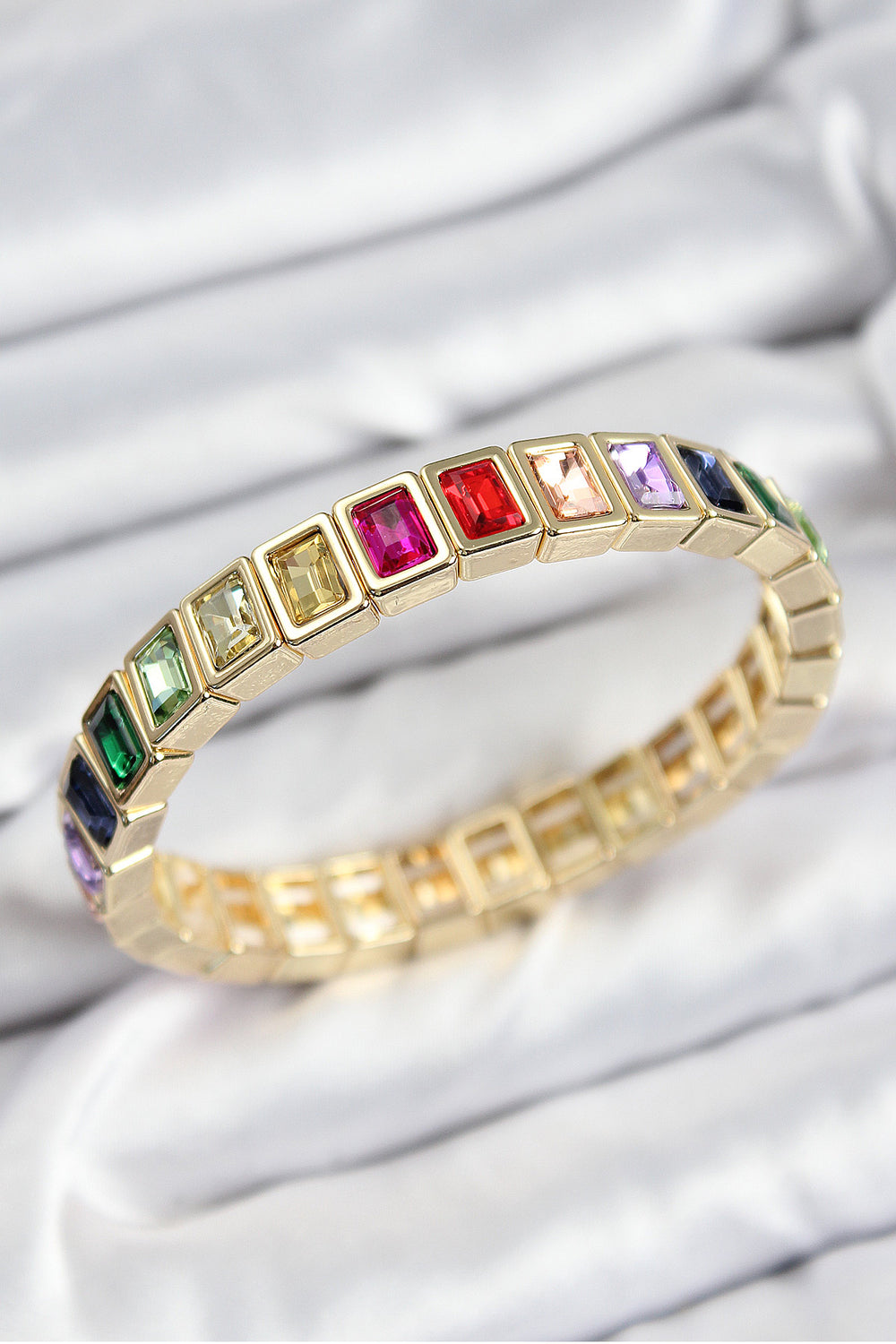 Pirinç Karışık Zirkon Taşlı Dikdörtgen Model Gold Renk Lastikli Kadın Bileklik TG27BB7493