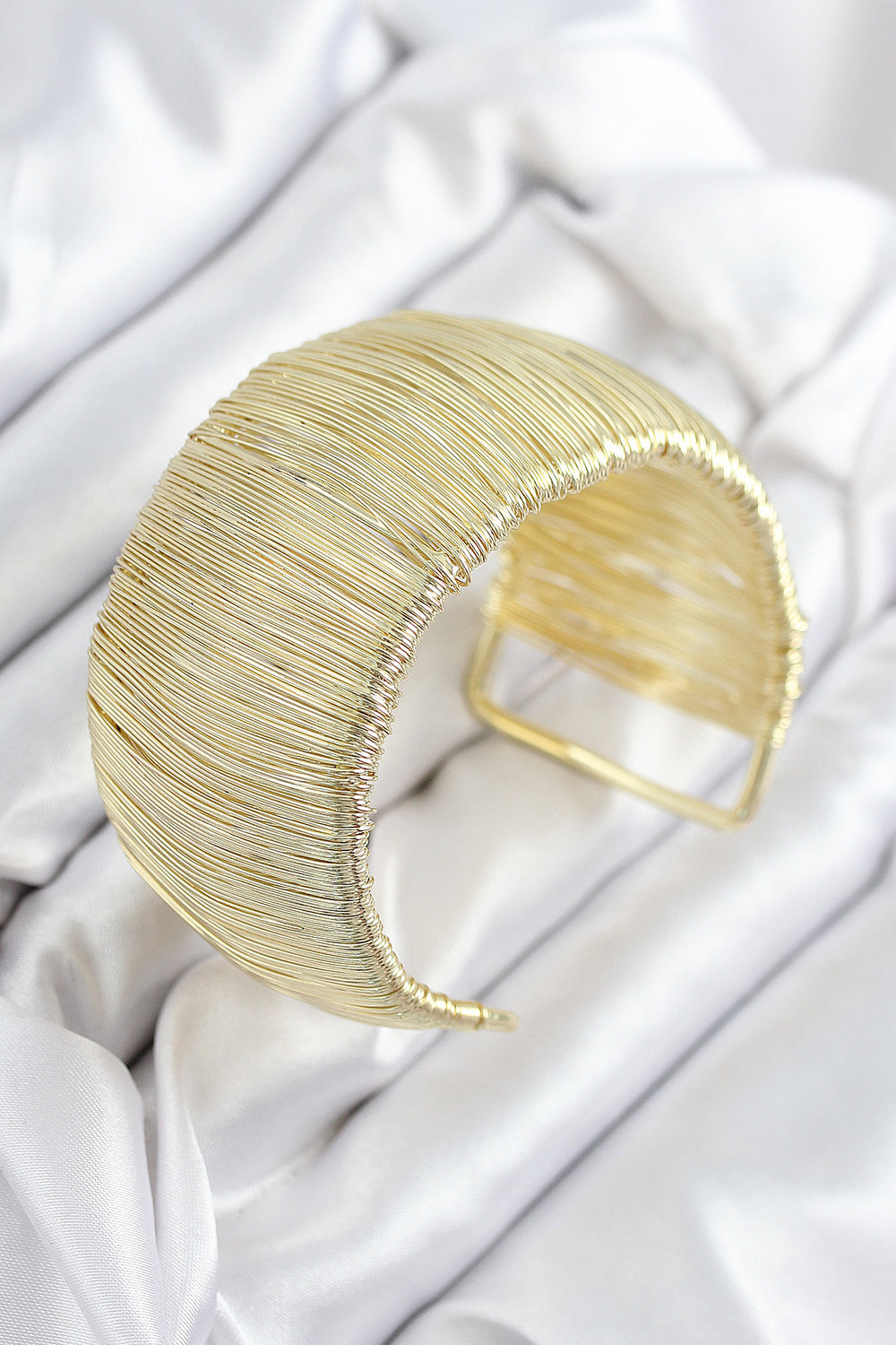 Pirinç Tel Sarma Model Gold Renk Kadın Bileklilk TG27BB7895