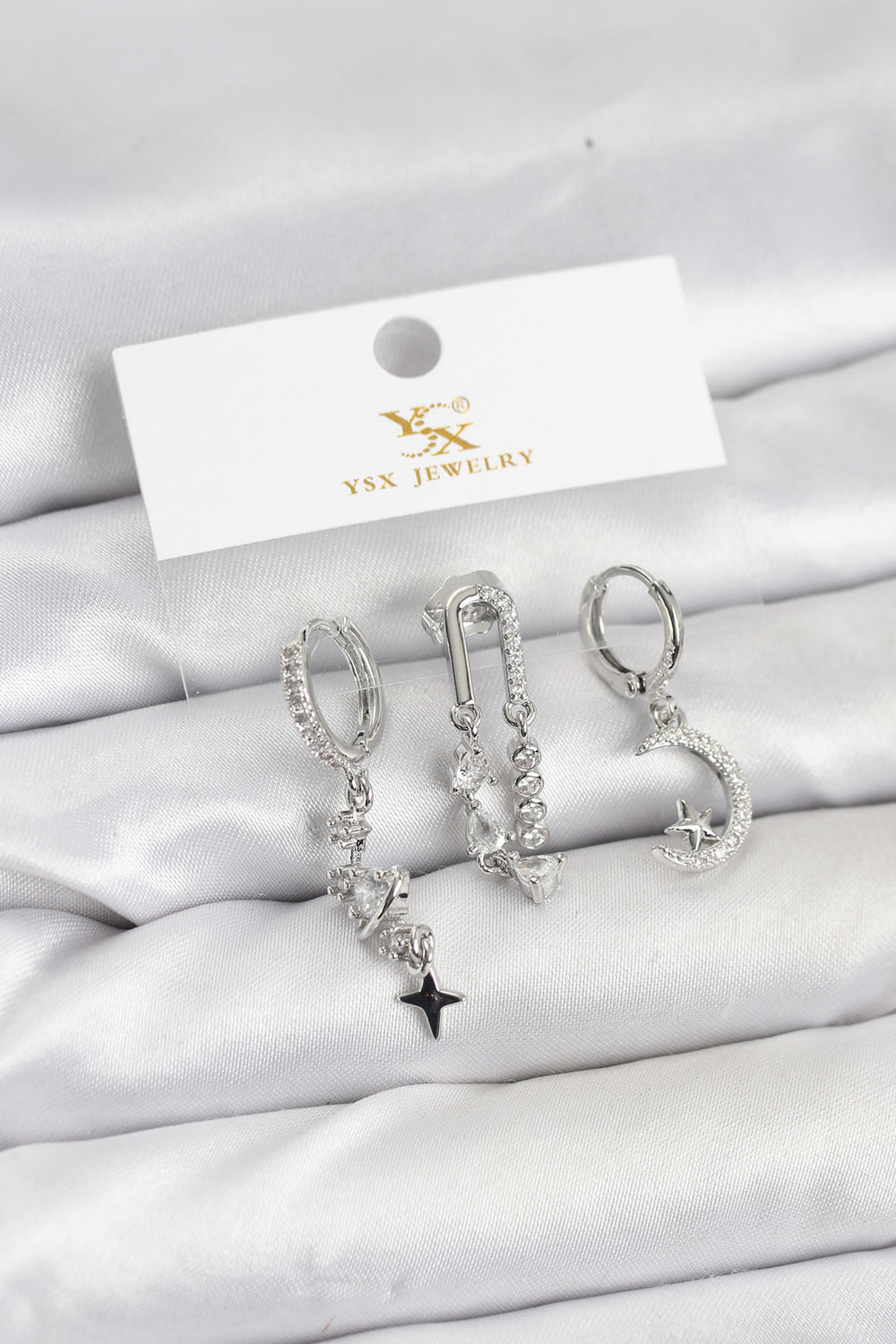 Pirinç Gümüş Renk Zirkon Taşlı Uzay Model YSX Trio Küpe Seti TG27BKP11569