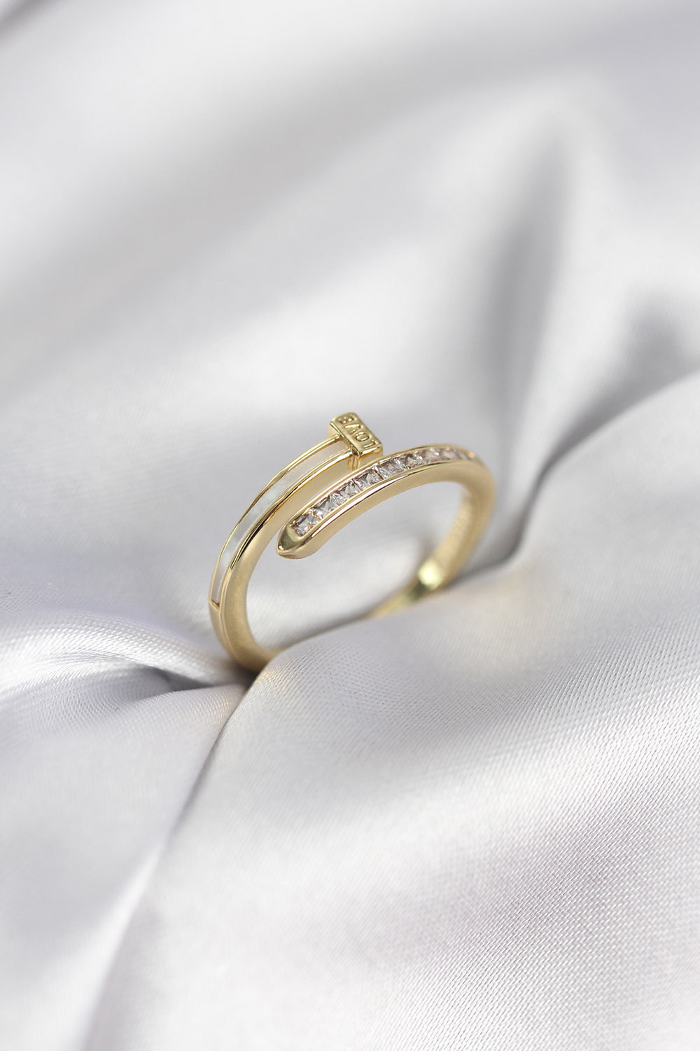 Zirkon Taşlı Gold Renk Yassı Çivi Model Kadın Yüzük TG27BYK3961