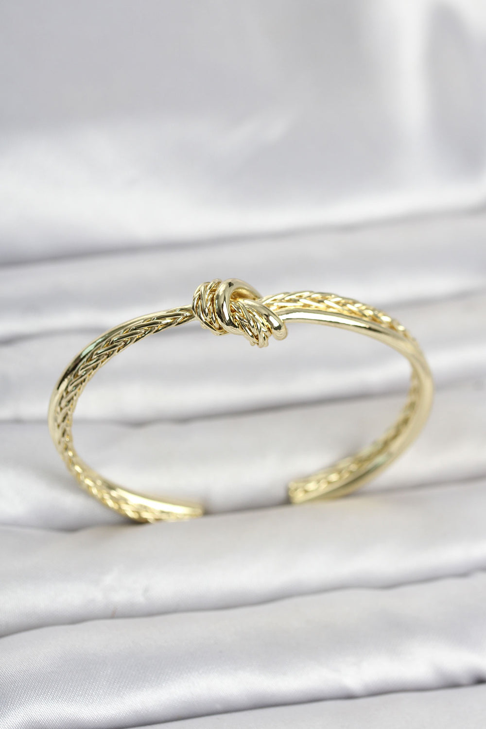 Gold Renk Düğüm Model Pirinç Kadın Bileklik TG27BB8552