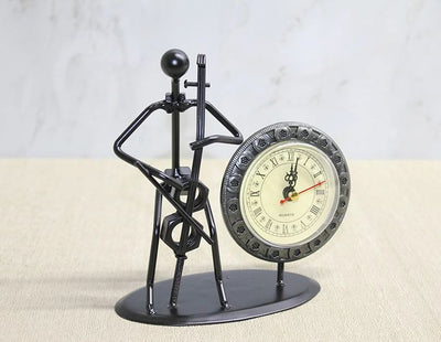 Metal Saatli Keman Çalan Müzisyen Alk4333