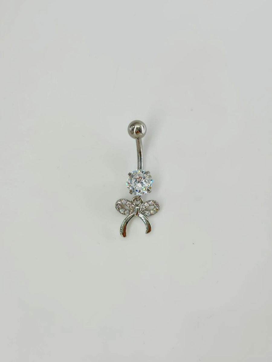 Fiyonk Detaylı Göbek Piercing