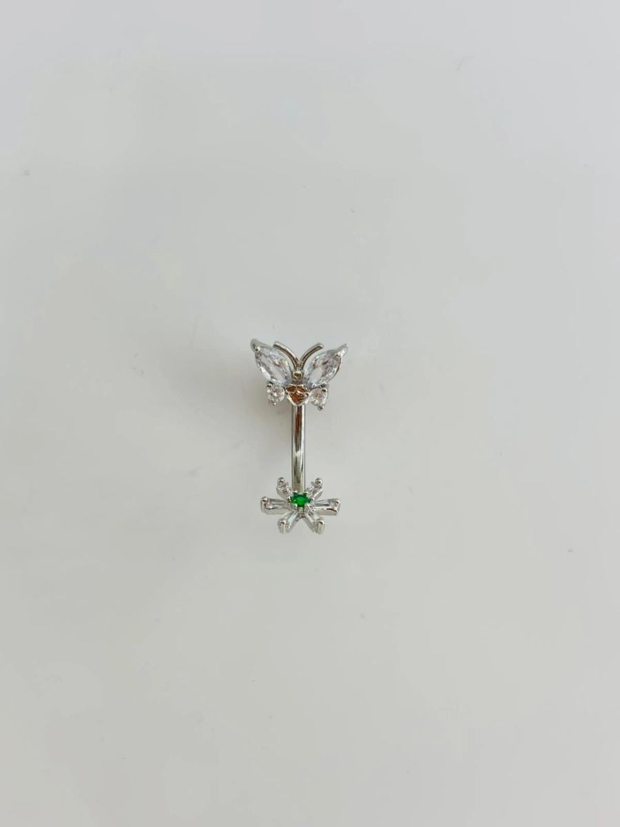 Çiçek Ve Kelebek Detaylıgöbek Piercing