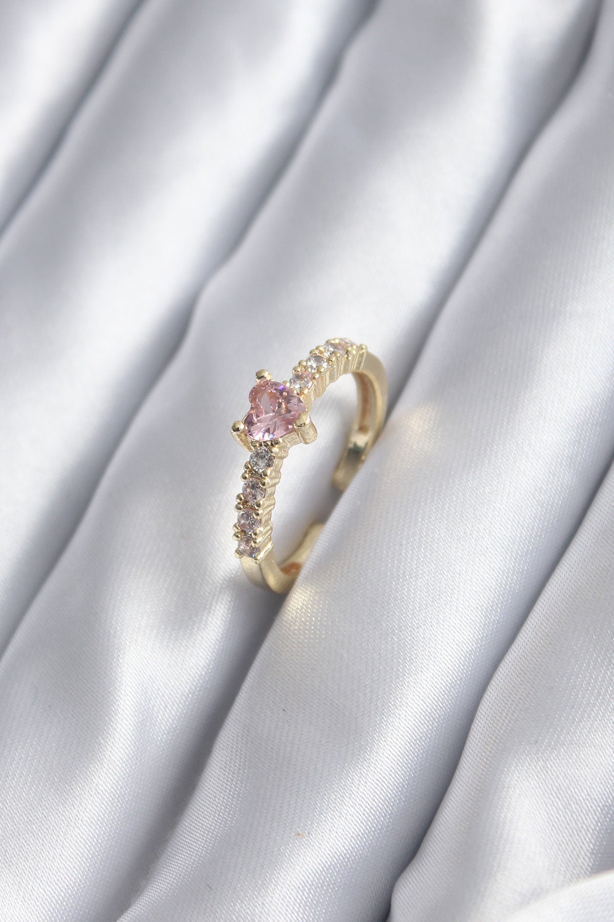 Gold Renk Zirkon Taşlı Pembe Kristal Kalp Model Kadın Yüzük TG27BYK2852 - Çok Renkli / Standart