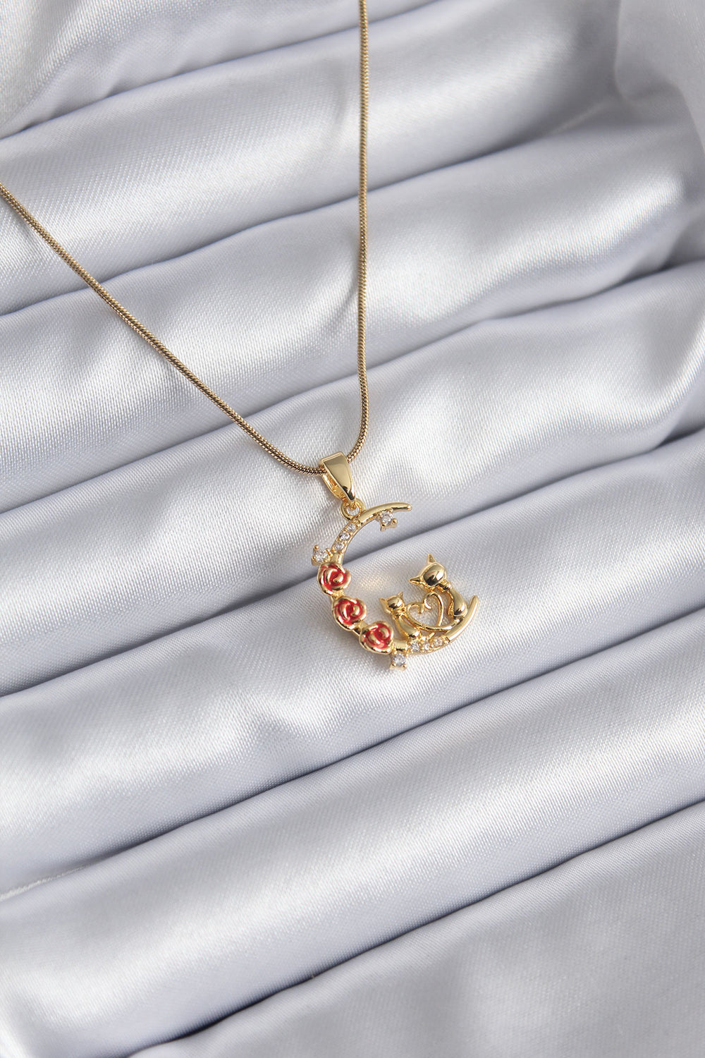 316L Çelik Gold Renk Hilal Kedi Model Zirkon Taşlı Detay Kadın Kolye TG27BKO8140