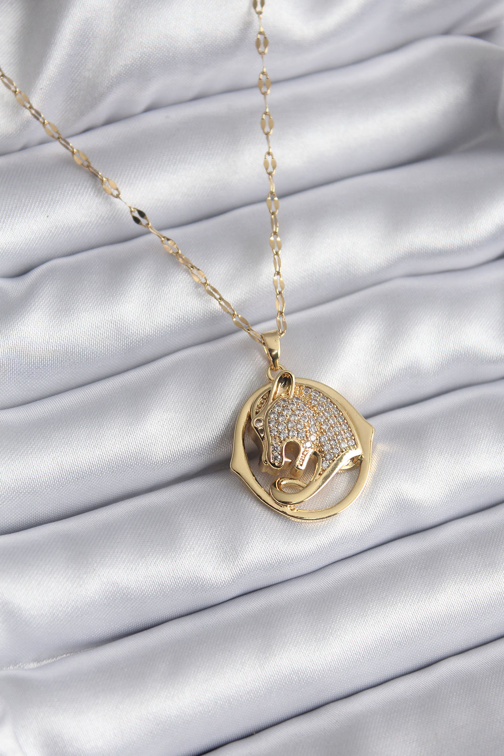 316L Çelik Gold Renk Zirkon Taşlı Jaguar Model Kadın Kolye TG27BKO8178