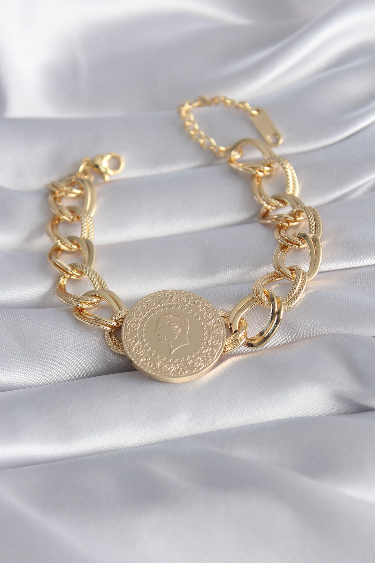 316L Çelik Gold Renk Tam Altın Model Samanyolu Kadın Bileklik TG27BB5866 - Çok Renkli / Standart