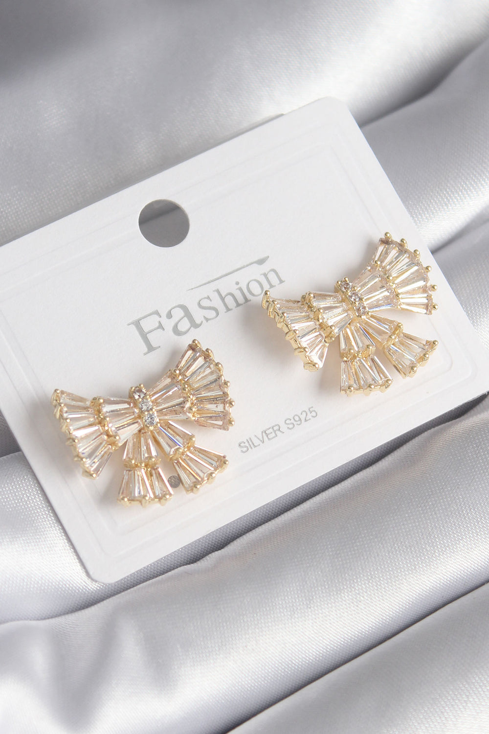 Pirinç Gold Renk Zirkon Taşlı Kurdele Model Kadın Küpe TG27BKP9776