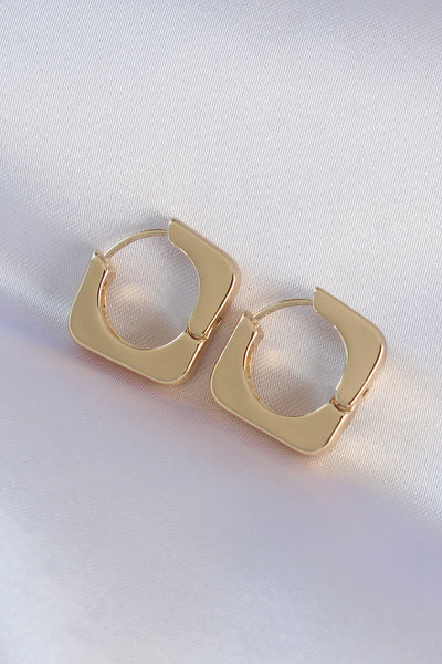 Pirinç Gold Renk Kare Küpe TG27BKP8986