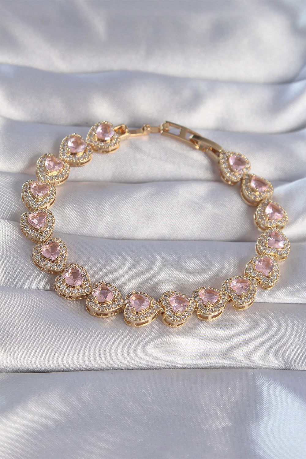 Vip Seri Pirinç Gold Renk Pembe Zirkon Taşlı Kalp Tasarımlı Bileklik TG27BB6127
