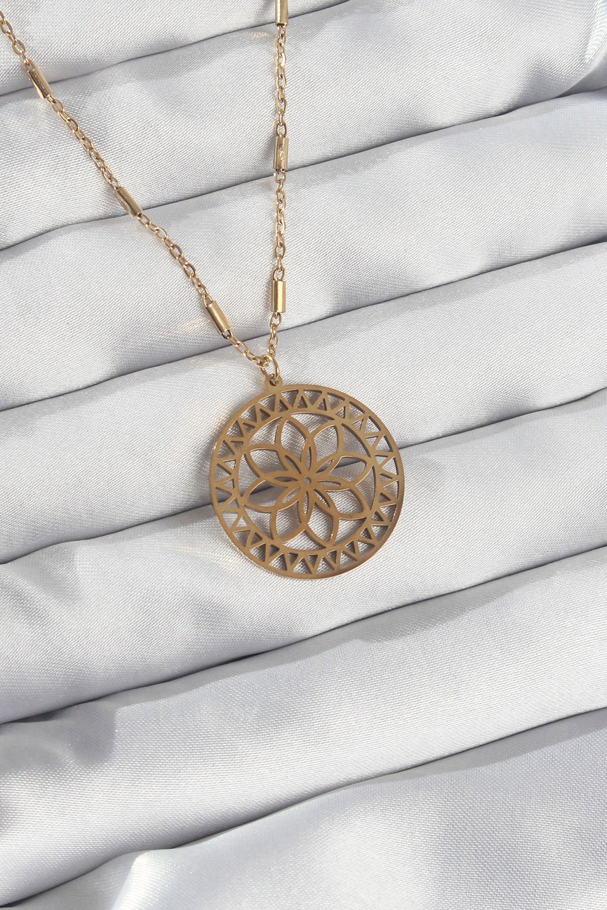 316L Çelik Zincir Gold Renk Lotus Model Kolye TG27BKO8902 - Çok Renkli / Standart