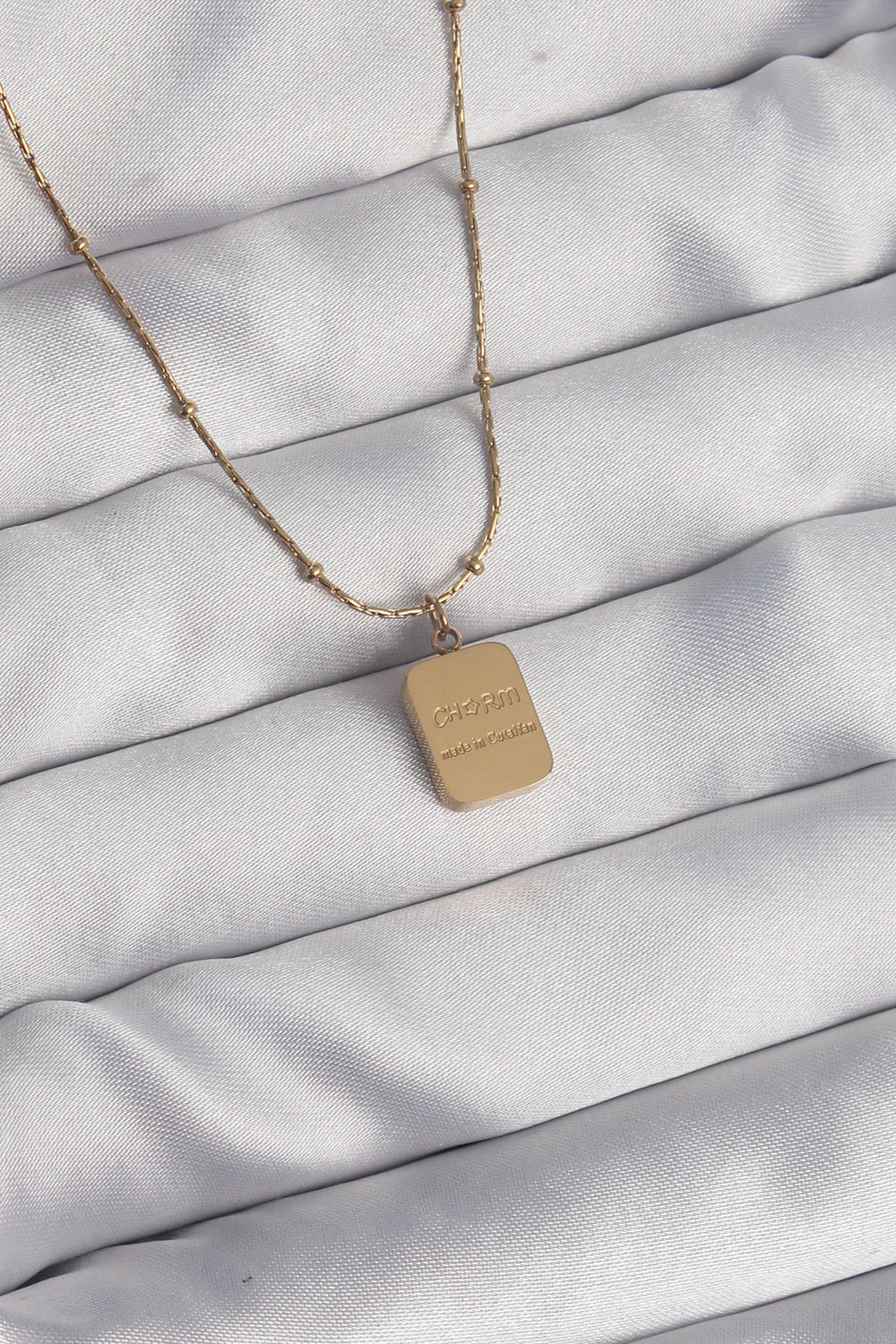 316L Çelik Gold Renk Kare Charm Model Kolye TG27BKO8928