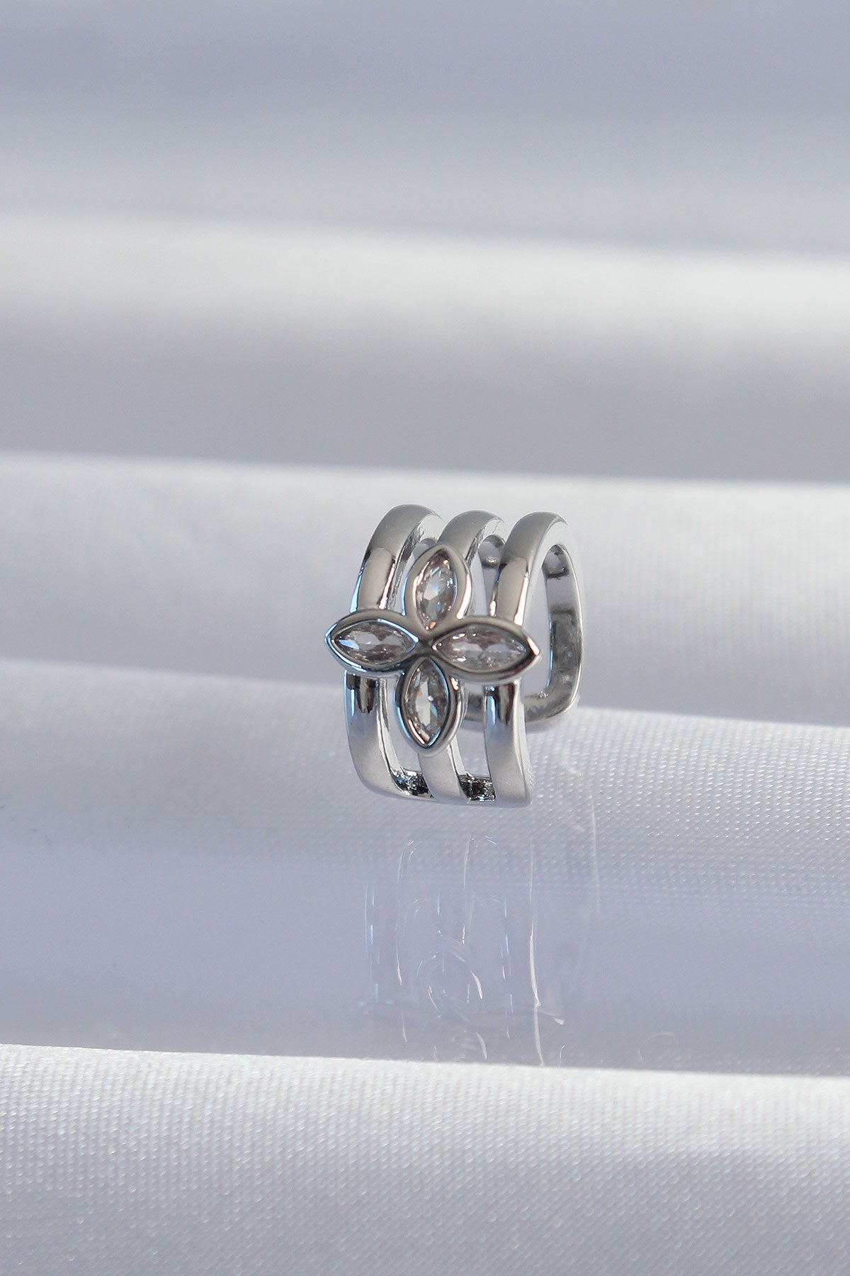 Pirinç Gümüş Renk Yonca Earcuff Küpe TG27BKP9330 - Çok Renkli / Standart