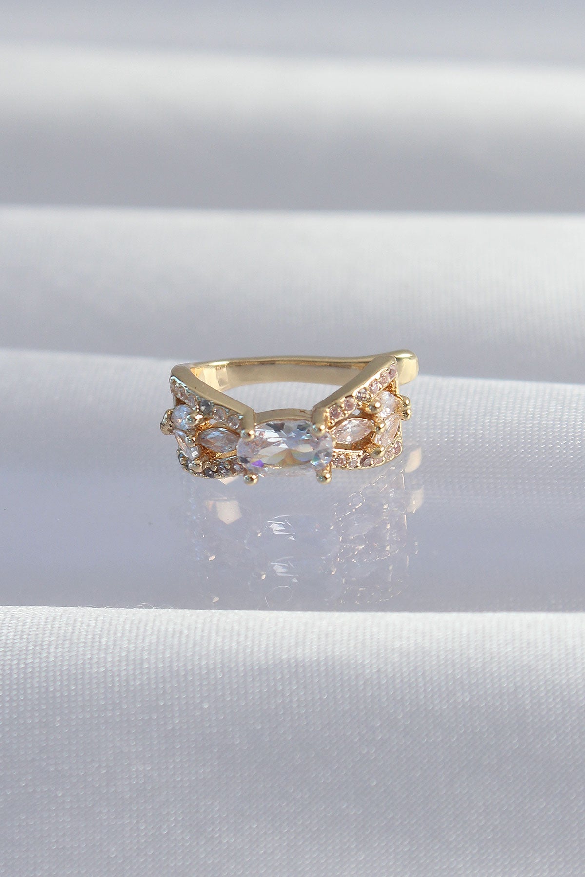Pirinç Gold Renk Zirkon Taş Kaplama Earcuff Küpe TG27BKP9337 - Çok Renkli / Standart