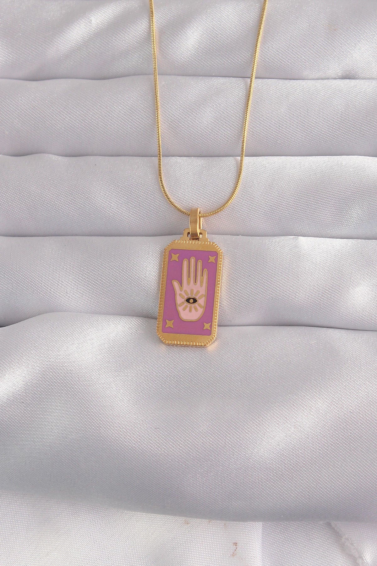 316L Çelik Gold Renk Mor Mineli El Figür Tarot Kolye TG27BKO9034 - Çok Renkli / Standart