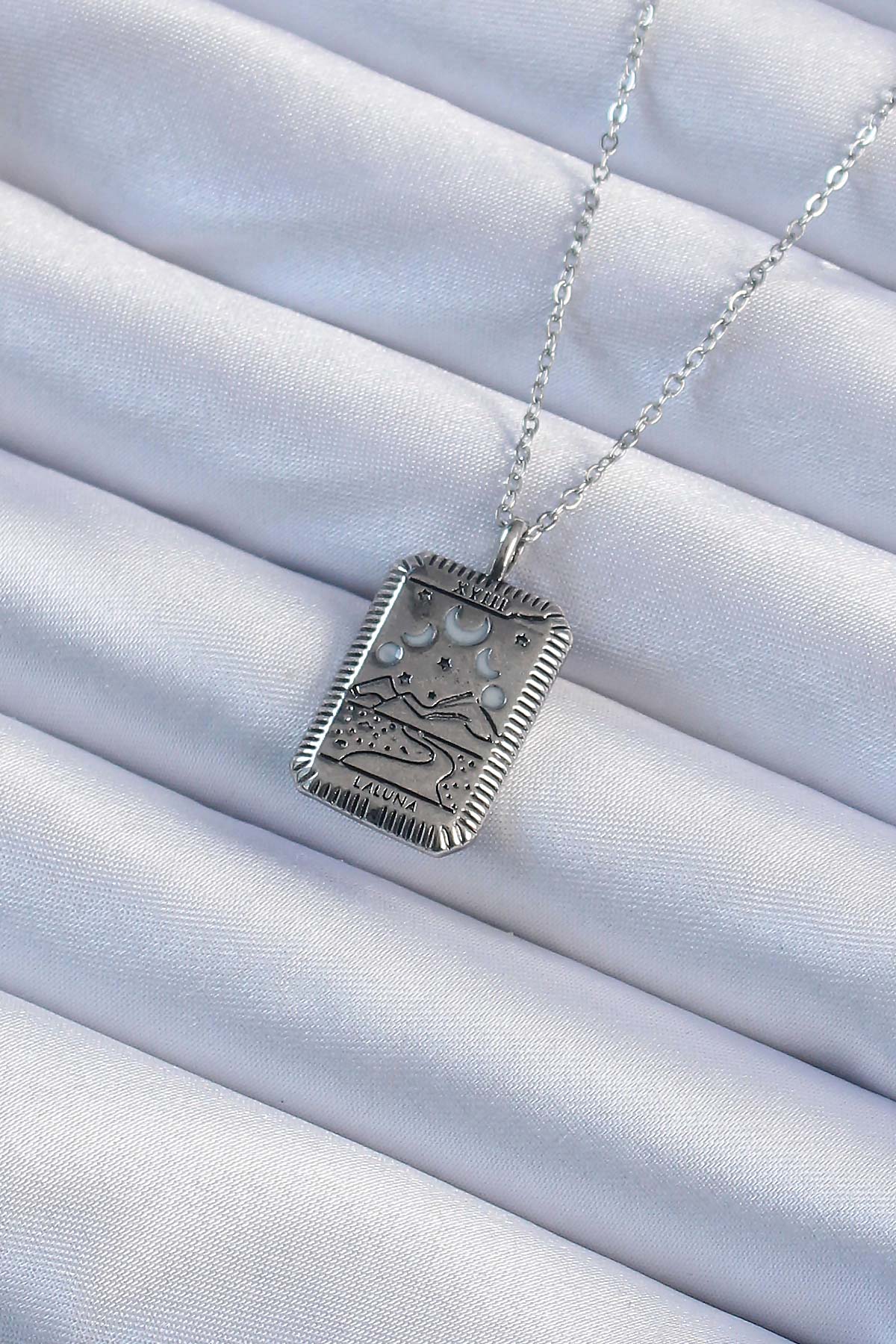 316L Çelik Zincir Eskitme Gümüş Renk Ay Figürlü Tarot Kolye TG27BKO9222 - Çok Renkli / Standart
