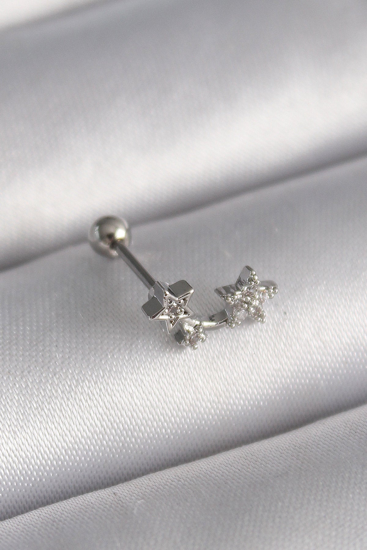 316L Çelik Gümüş Renk Zirkon Taşlı Yıldız Tragus Piercing TG27PR1245 - Çok Renkli / Standart