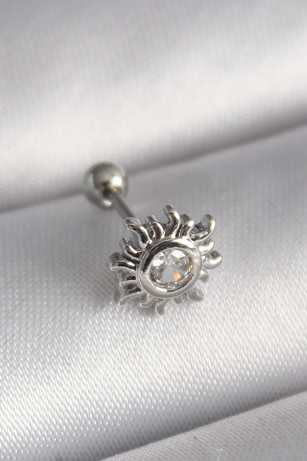 316L Çelik Gümüş Renk Zirkon Taşlı Güneş Tragus Piercing TG27PR1279