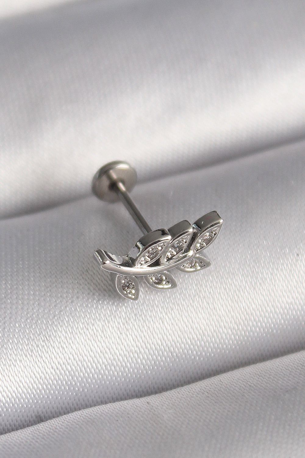 316L Çelik Gümüş Renk Dal Model Zirkon Taş Detaylı Tragus Piercing TG27PR1343