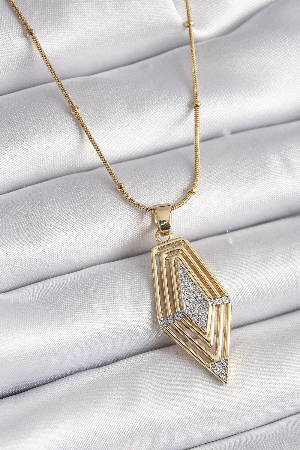 316L Çelik Gold Renk Zirkon Taşlı Vintage Model Kadın Kolye TG27BKO9762