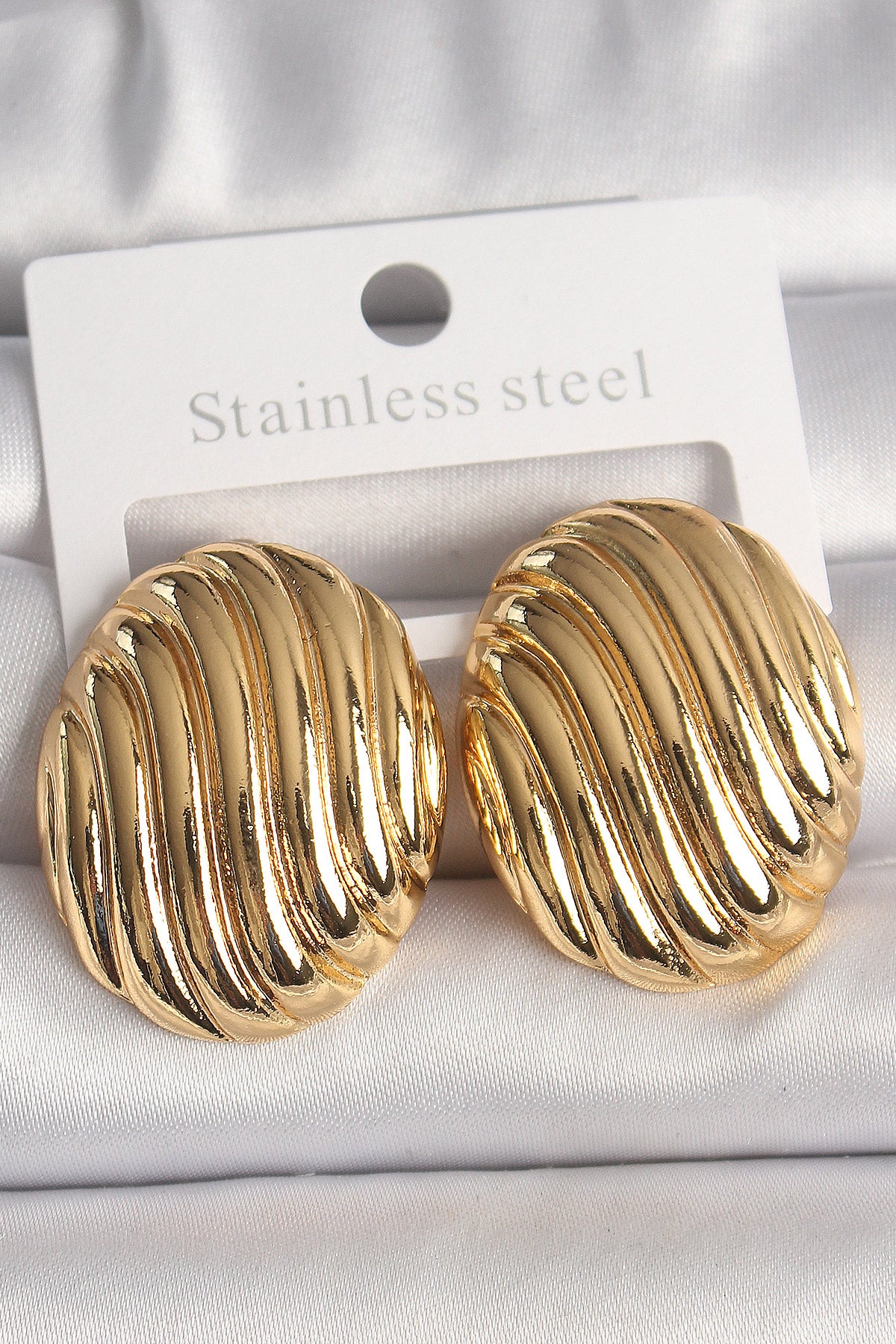Pirinç Gold Renk İşlemeli Oval Model Kadın Küpe TG27BKP10151 - Çok Renkli / Standart