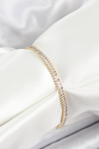 Pirinç Zirkon Taşlı İnce Su Yolu Model Gold Renk Kadın Bileklik TG27BB7034