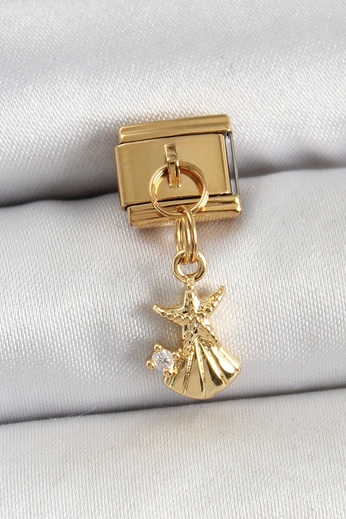 316L Çelik Sallantılı Zirkon Taşlı Deniz Yıldızı Ve İstiridye Model Gold Renk Nomination Charm TG27BC1438 - Çok Renkli / Standart