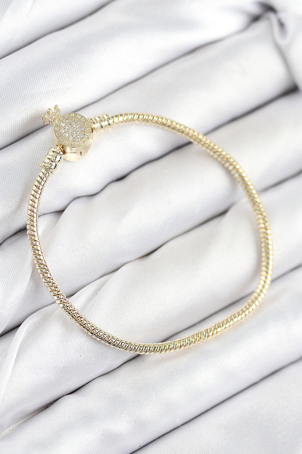 Pirinç Charm Zirkon Taşlı Taç Model Gold Renk Kadın Bileklik TG27BB7808