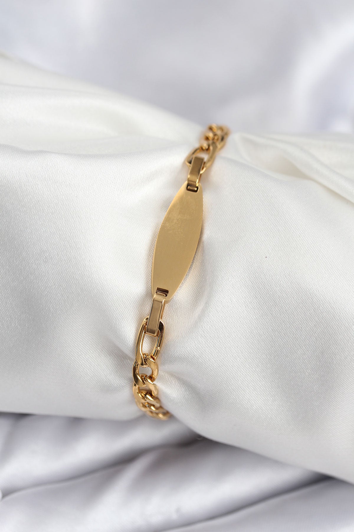 316L Çelik Gold Renk Oval Yazı Yazmaya Uygun Kadın Bileklik TG27BB7917 - Çok Renkli / Standart
