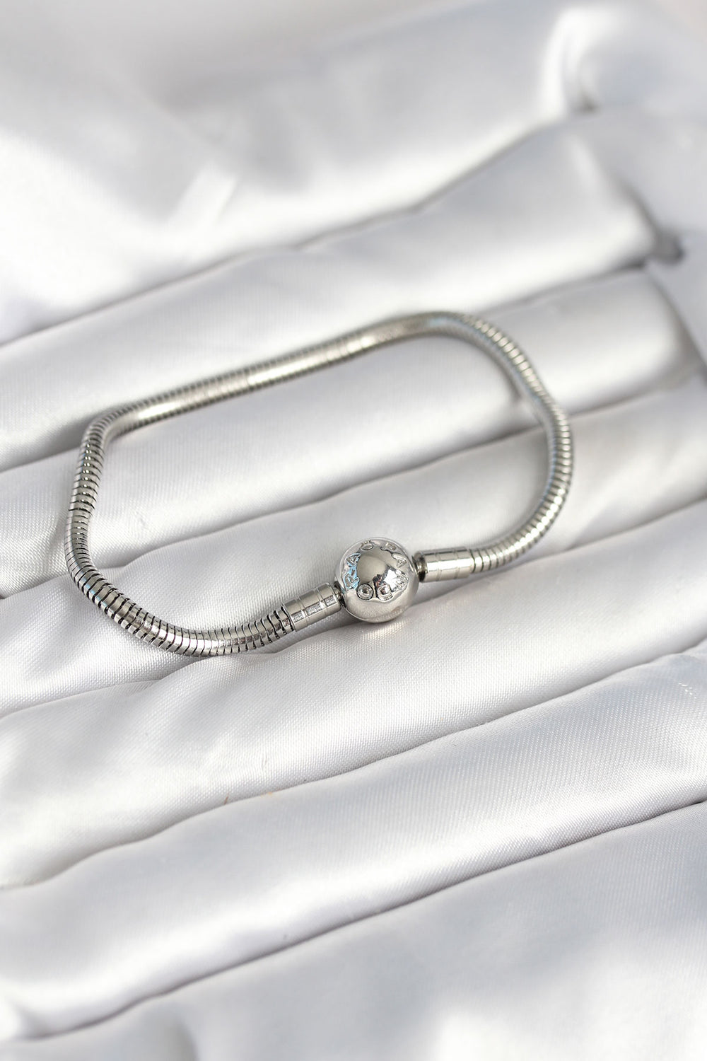 Gümüş Renk Pirinç Charm Bileklik TG27BB8015