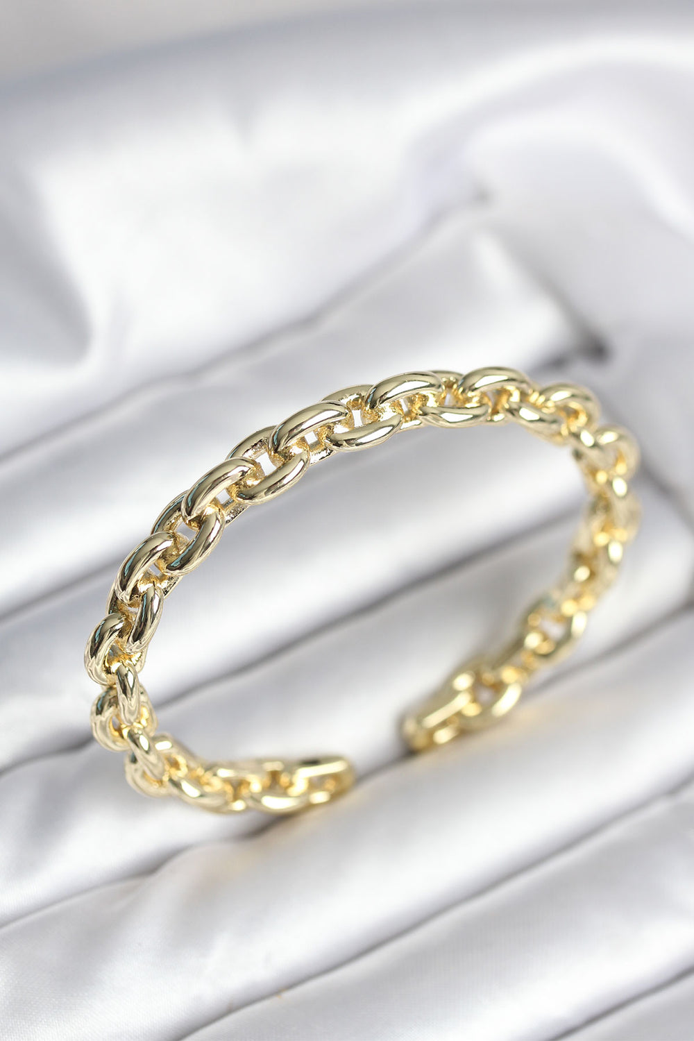 Zincir Model Gold Renk Pirinç Kadın Bileklik TG27BB8016