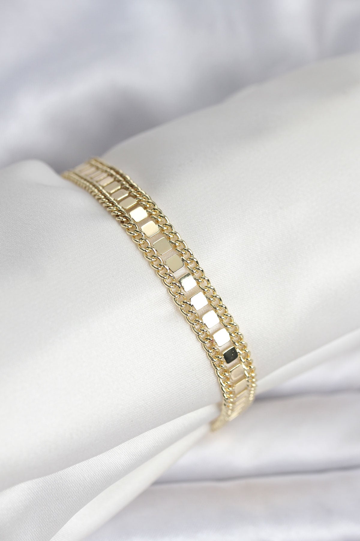 316L Çelik Gold Renk Pullu Zincir Model Kadın Bileklik TG27BB8159 - Çok Renkli / Standart