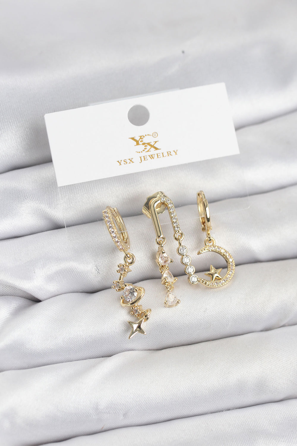 Pirinç Gold Renk Zirkon Taşlı Uzay Model YSX Trio Küpe Seti TG27BKP11568