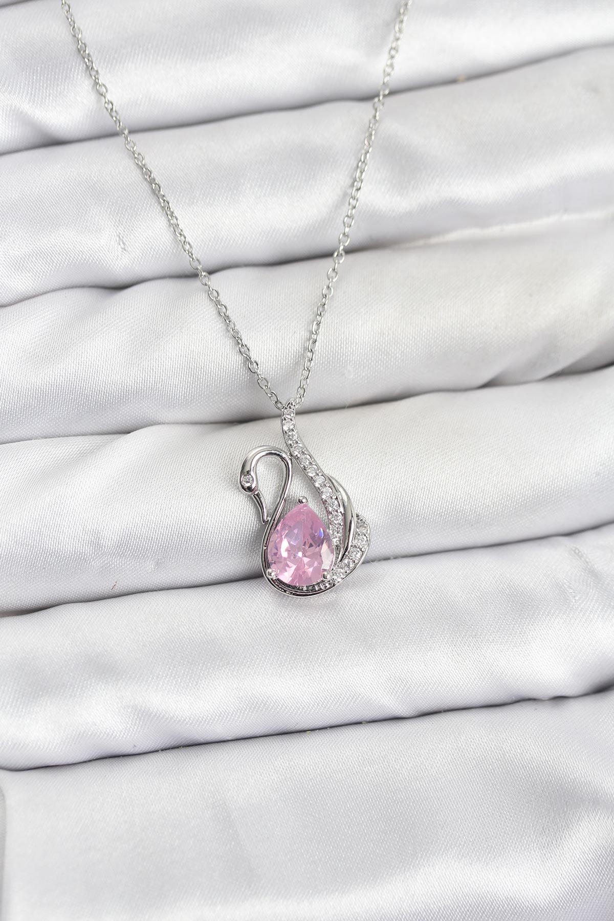 316L Çelik Zincir Gümüş Renk Pembe Kuğu Model Zirkon Taşlı Kadın Kolye TG27BKO10866 - Çok Renkli / Standart