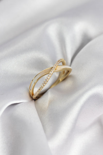 Zirkon Taşlı Sarmal Sedefli Gold Renk Kadın Yüzük TG27BYK3927