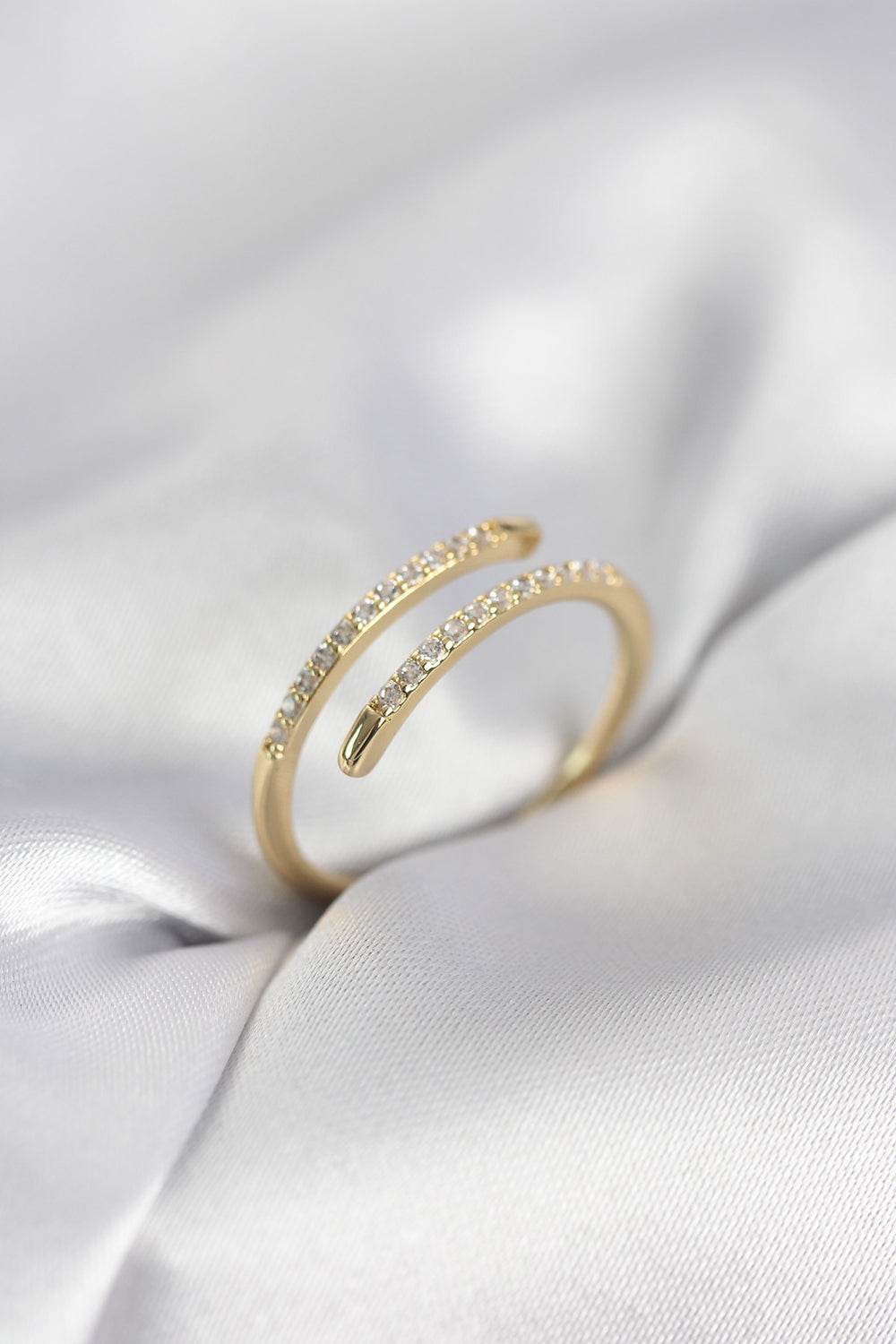 Gold Renk Yılan Kuyruk Model Zirkon Taşlı Kadın Yüzük TG27BYK4028