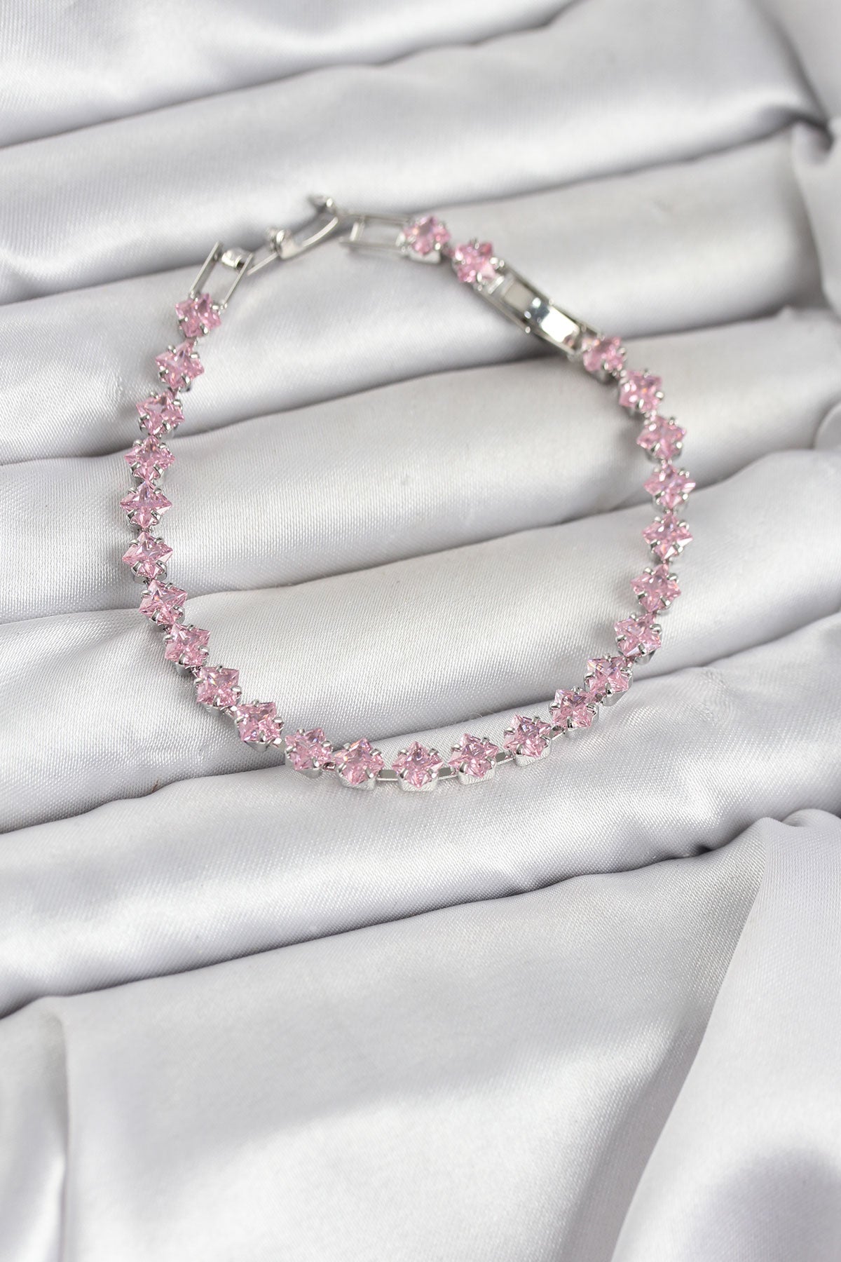 Pembe Kare Zirkon Taşlı Gümüş Renk Pirinç Su Yolu Kadın Bileklik TG27BB8323 - Çok Renkli / Standart