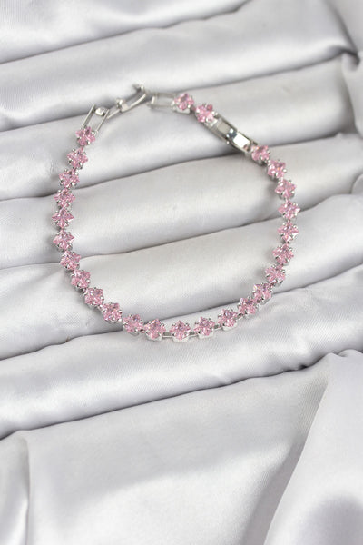 Pembe Kare Zirkon Taşlı Gümüş Renk Pirinç Su Yolu Kadın Bileklik TG27BB8323