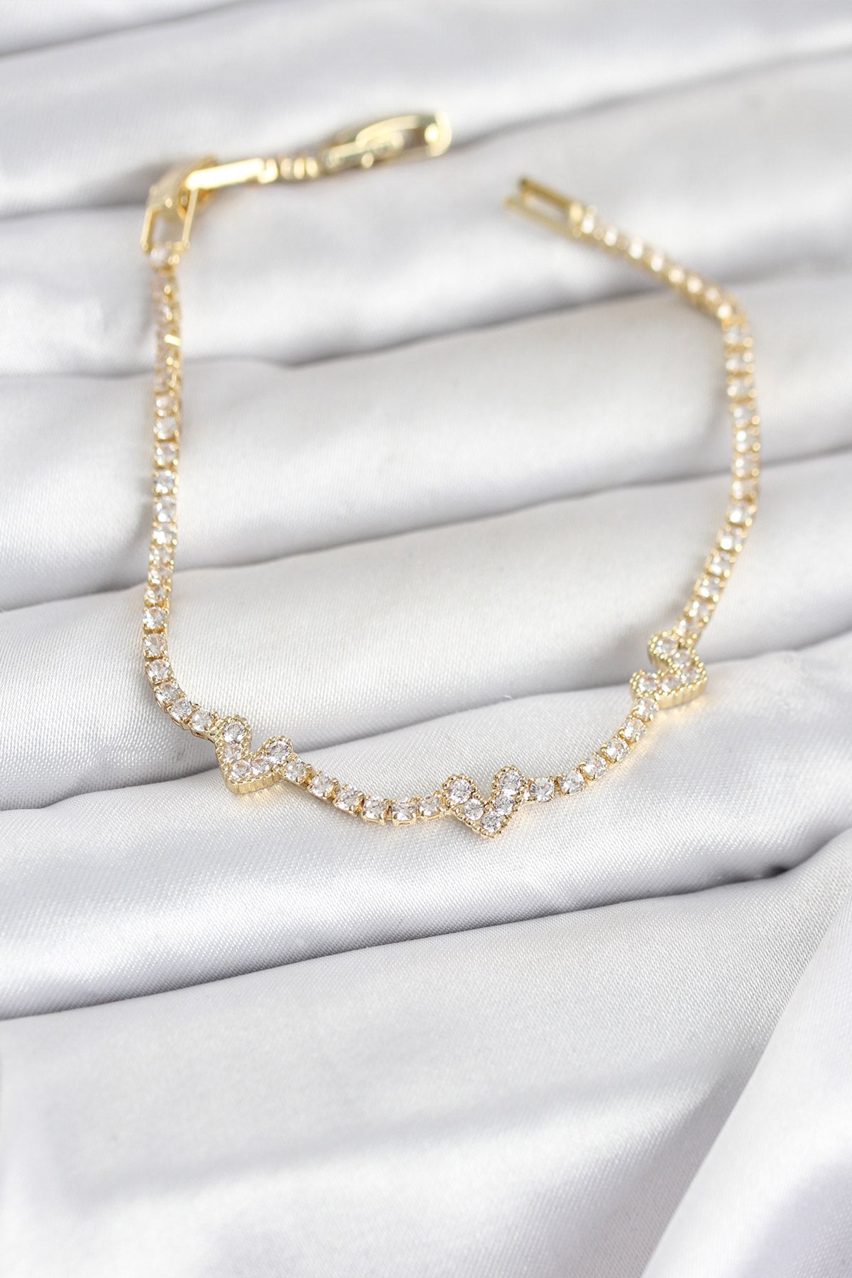 Pirinç Gold Renk Kalp Model Zirkon Taşlı Su Yolu Kadın Bileklik TG27BB8375 - Çok Renkli / Standart