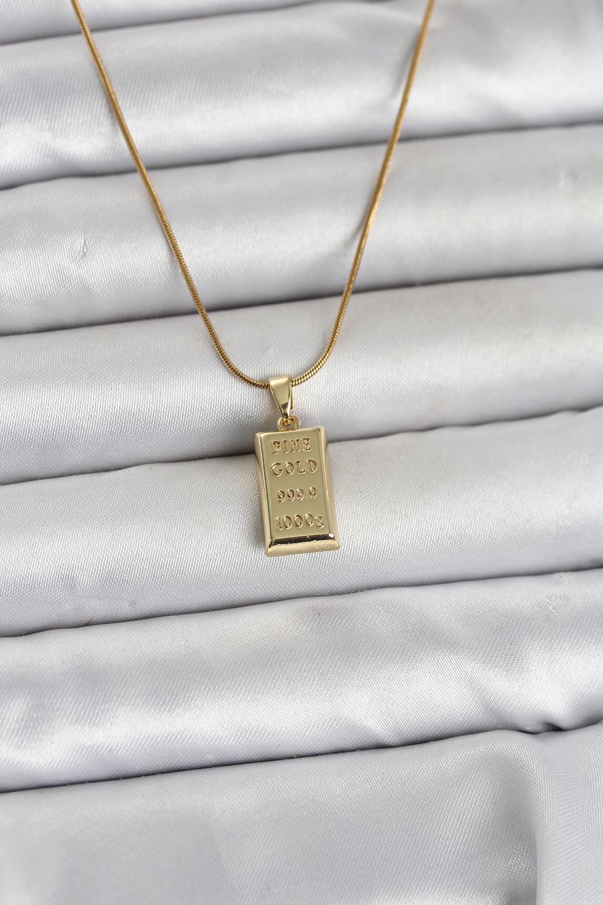 316L Çelik Zincir Gold Renk Külçe Altın Model Kadın Kolye TG27BKO11042 - Çok Renkli / Standart