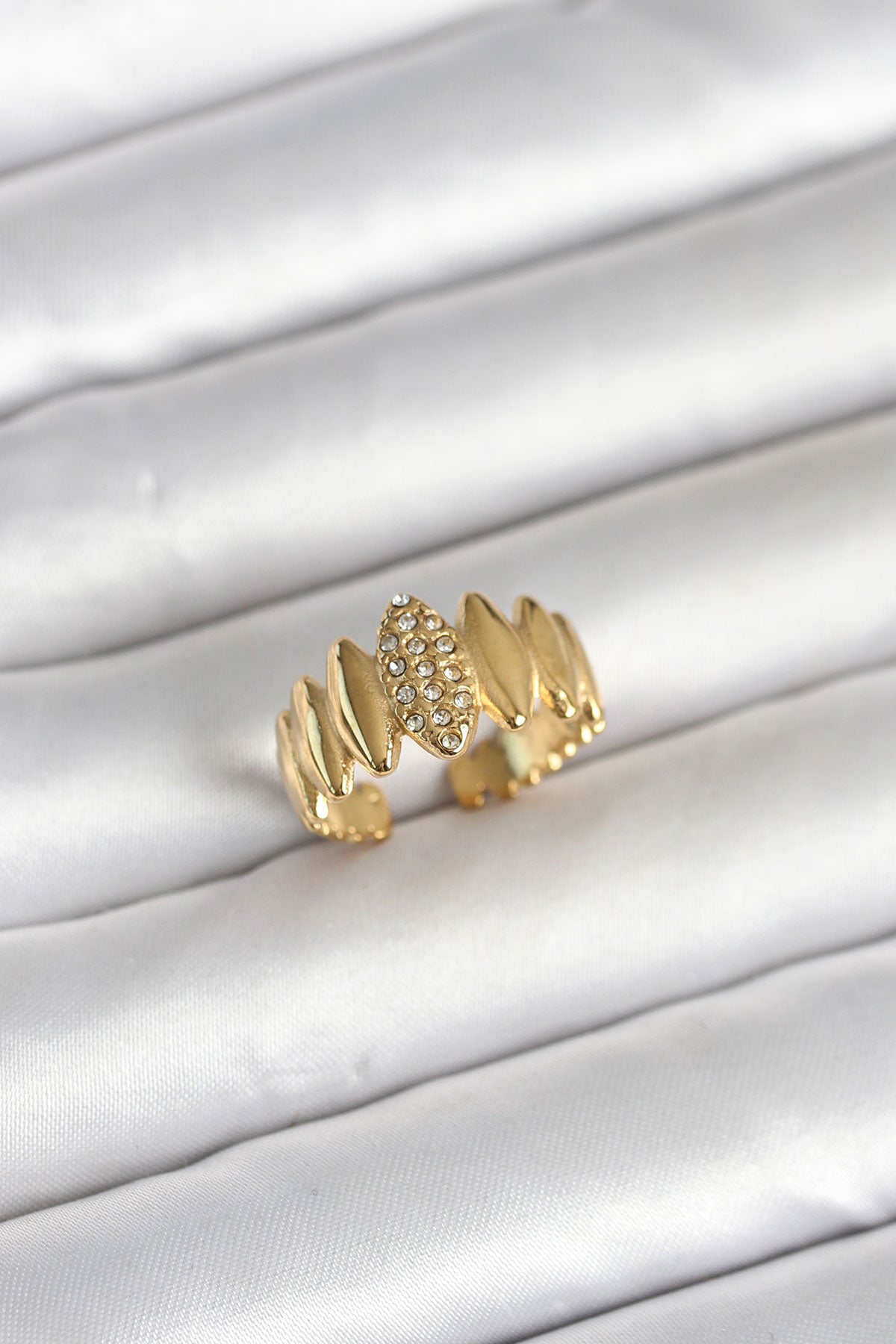316L Çelik Gold Renk Zirkon Taşlı Vintage Model Kadın Yüzük TG27BYK4164 - Çok Renkli / Standart
