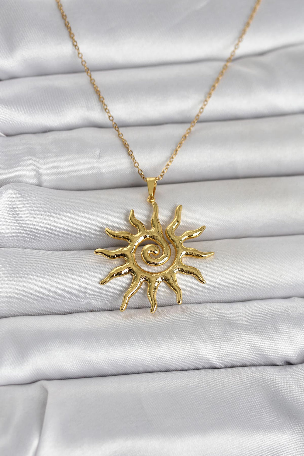 316L Çelik Gold Renk Bohem Güneş Model Kadın Kolye TG27BKO11047